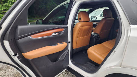 2022 Cadillac XT5 Premium Luxury
