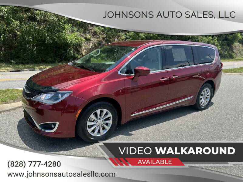 2017 Chrysler Pacifica Touring-L