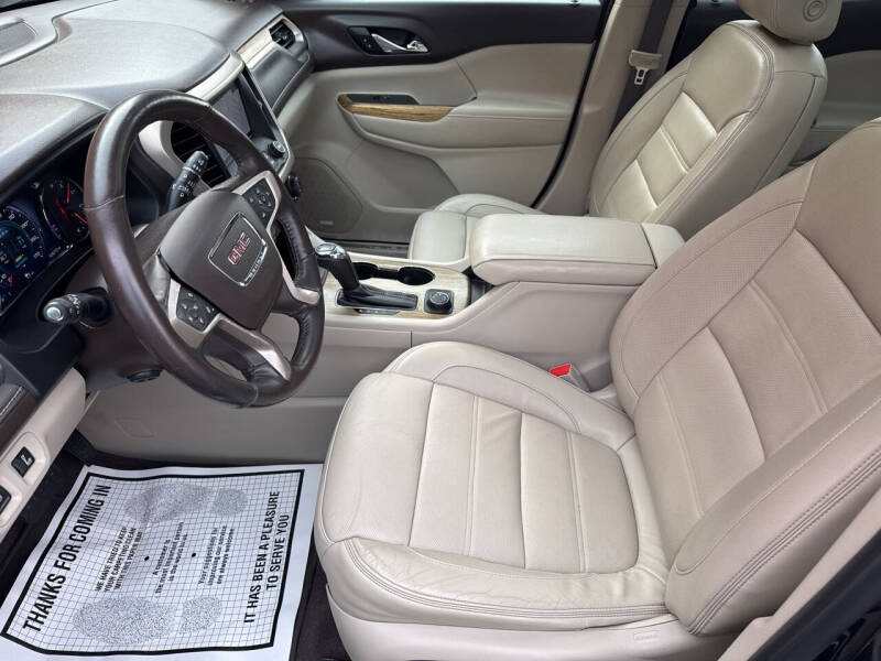 2017 GMC Acadia Denali