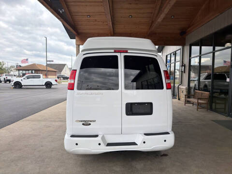 2022 Chevrolet Express 2500
