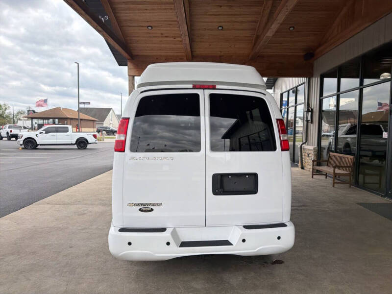 2022 Chevrolet Express 2500