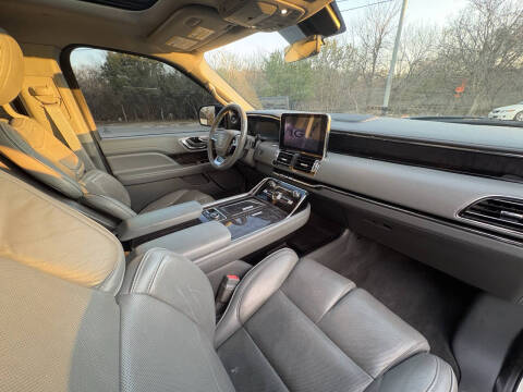 2019 Lincoln Navigator Select