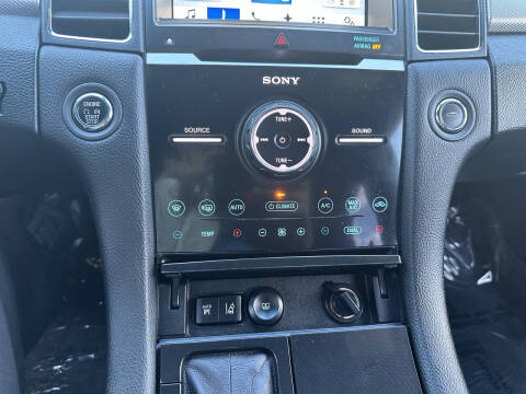 2017 Ford Taurus SHO