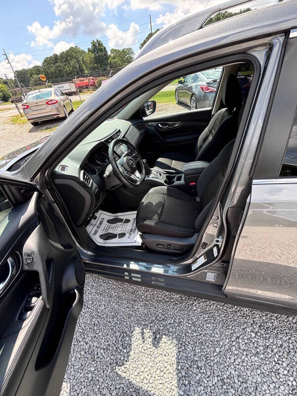 2017 Nissan Rogue SV