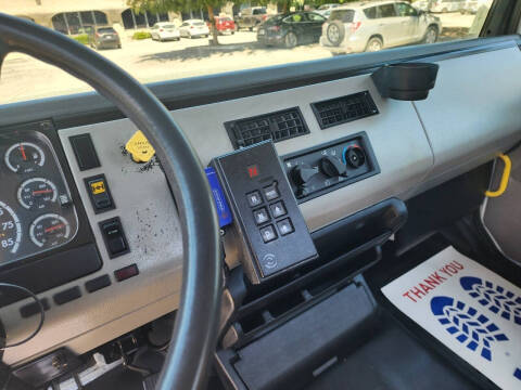 2003 Freightliner FL70