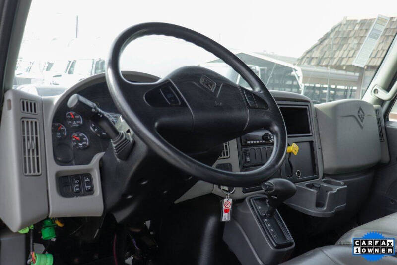 2019 International DuraStar 4300
