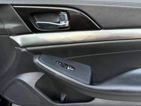 2017 Nissan Maxima