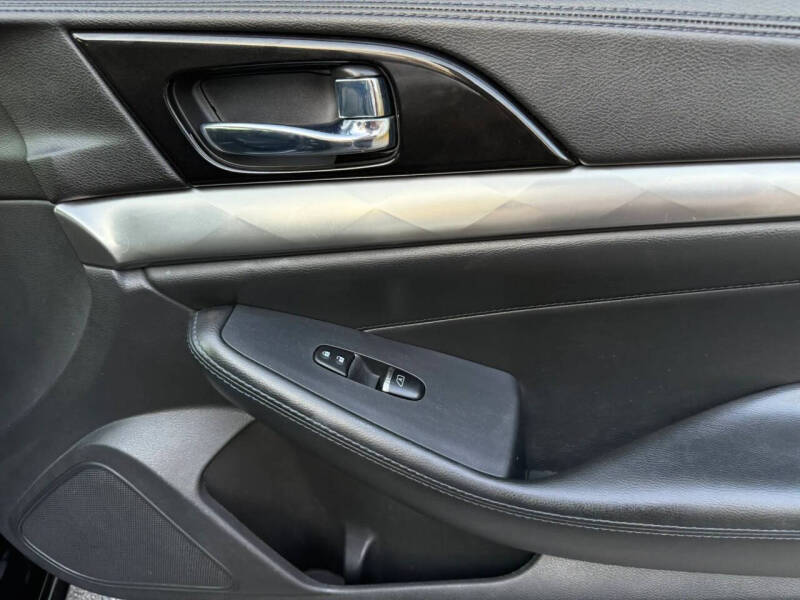 2017 Nissan Maxima