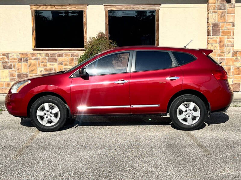 2013 Nissan Rogue S photo 2