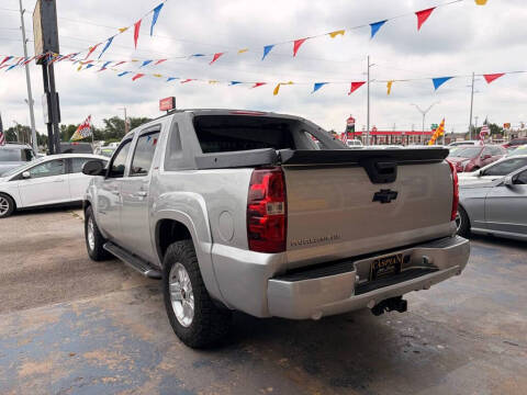 2011 Chevrolet Avalanche LT