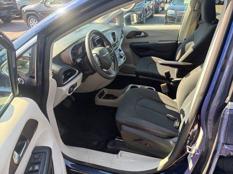 2017 Chrysler Pacifica Touring