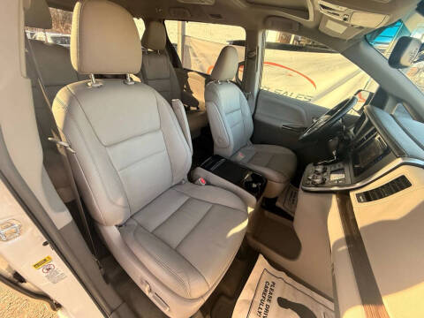 2015 Toyota Sienna