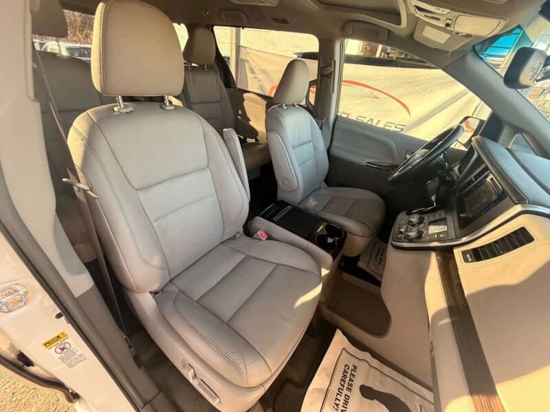 2015 Toyota Sienna