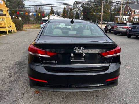 2017 Hyundai Elantra SE