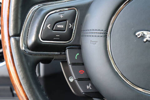 2016 Jaguar XJ R-Sport