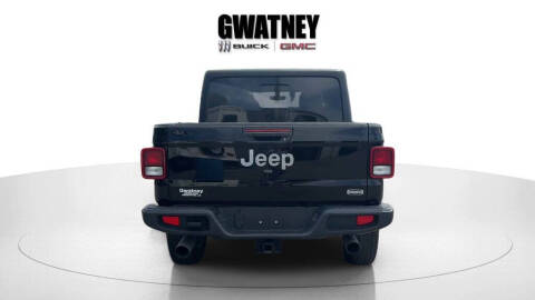 2022 Jeep Gladiator Overland