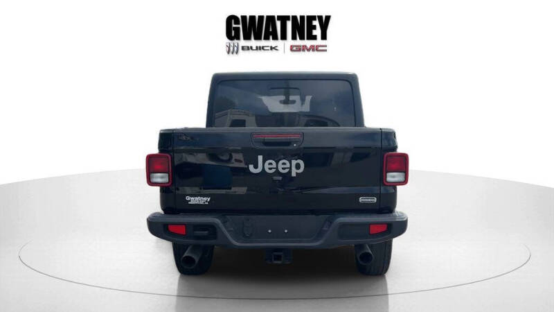 2022 Jeep Gladiator Overland