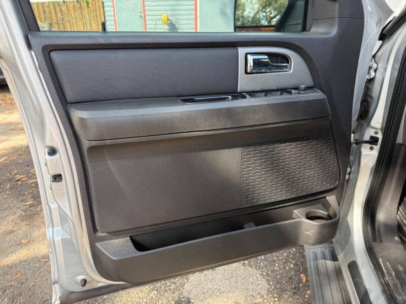 2011 Ford Expedition XLT