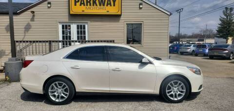 2013 Chevrolet Malibu for sale at Parkway Motors in Springfield IL