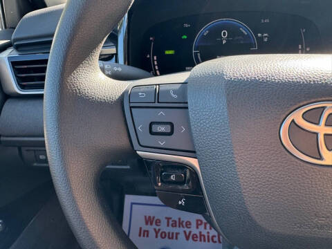 2025 Toyota Camry LE