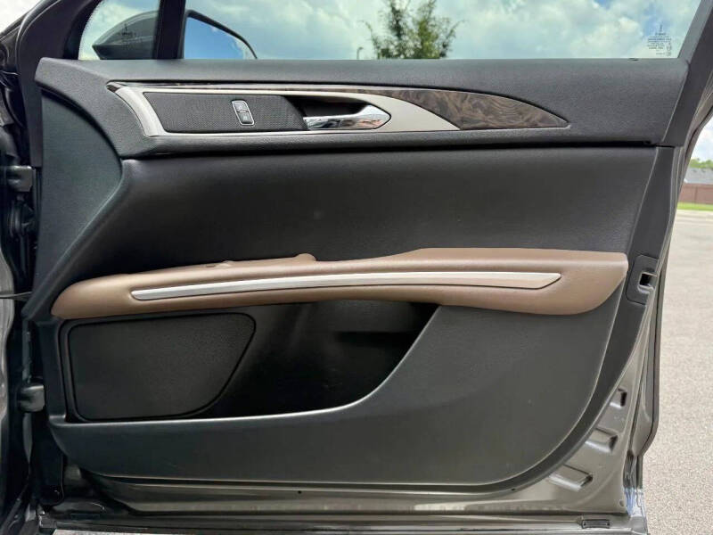 2016 Lincoln MKZ
