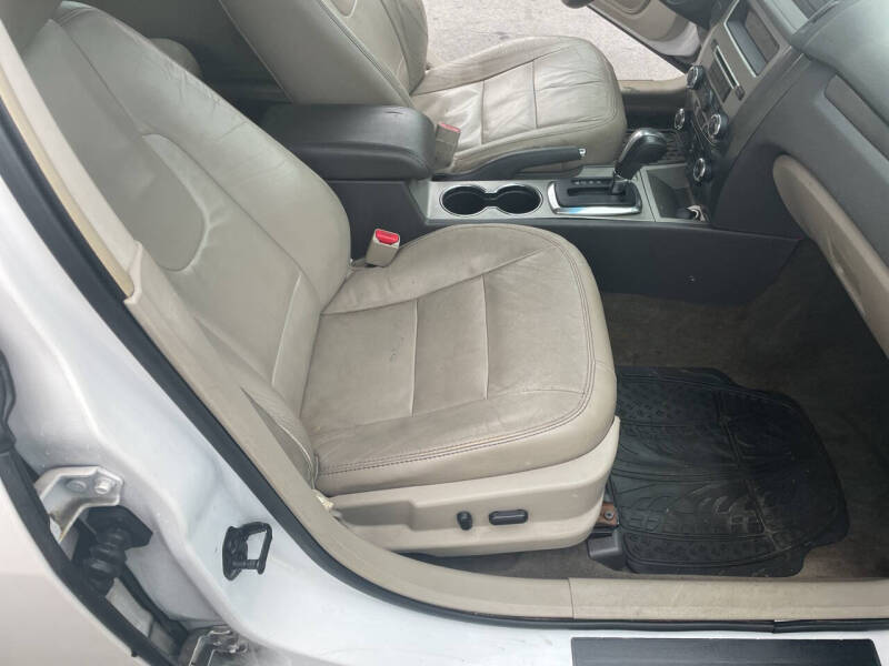 2012 Ford Fusion SEL
