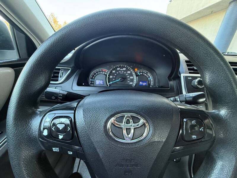 2015 Toyota Camry LE