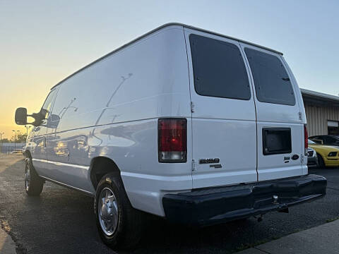 2014 Ford E-Series E-150