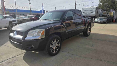 2006 Mitsubishi Raider XLS