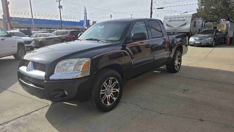 2006 Mitsubishi Raider XLS