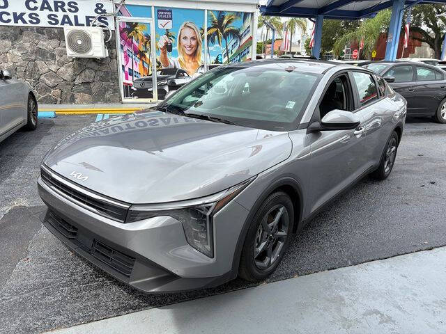 2025 Kia K4 LX