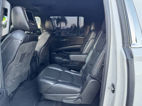 2017 Cadillac Escalade ESV Platinum