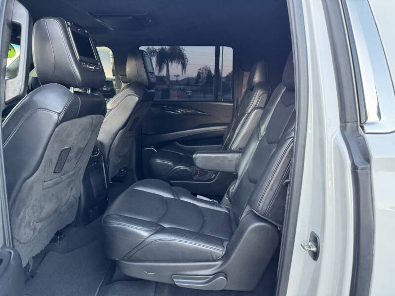 2017 Cadillac Escalade ESV Platinum