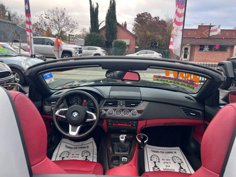 2011 BMW Z4 sDrive30i