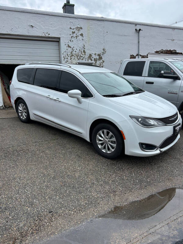 2019 Chrysler Pacifica Touring L