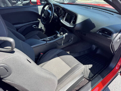 2019 Dodge Challenger SXT