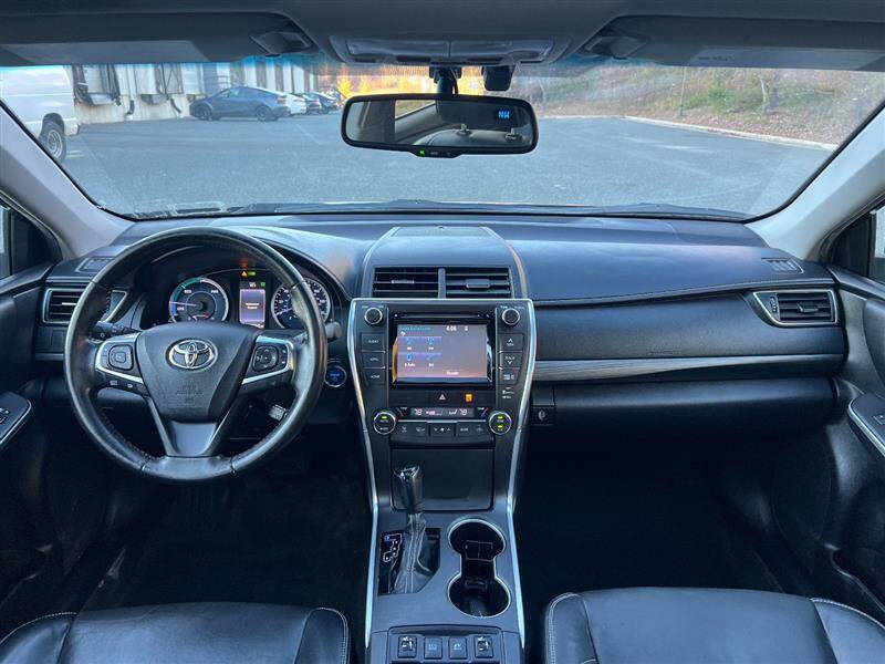 2015 Toyota Camry Hybrid