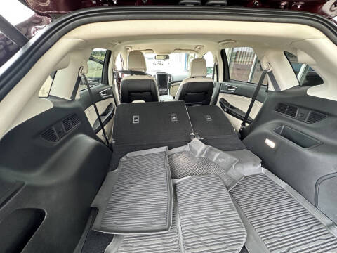 2024 Ford Edge Titanium