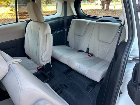 2012 Mazda MAZDA5 Sport