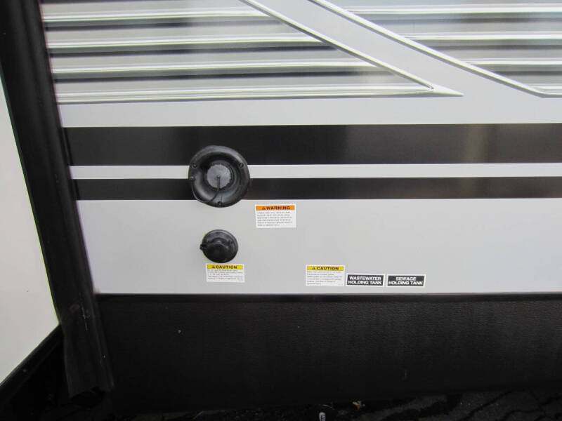 2019 Winnebago MInnie Plus Series 29DDBH