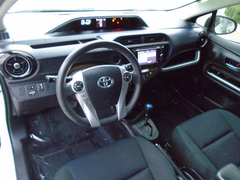 2016 Toyota Prius c Two