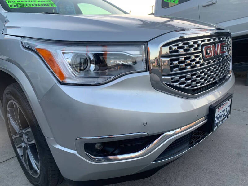 2017 GMC Acadia Denali