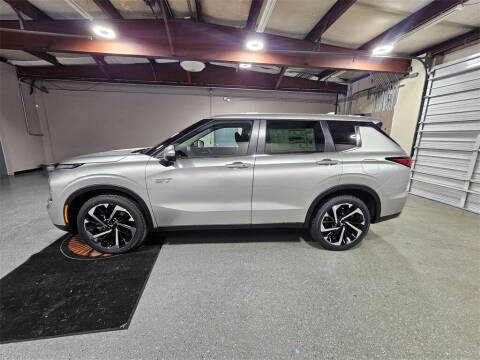 2025 Mitsubishi Outlander PHEV SE