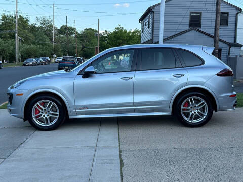 2017 Porsche Cayenne GTS