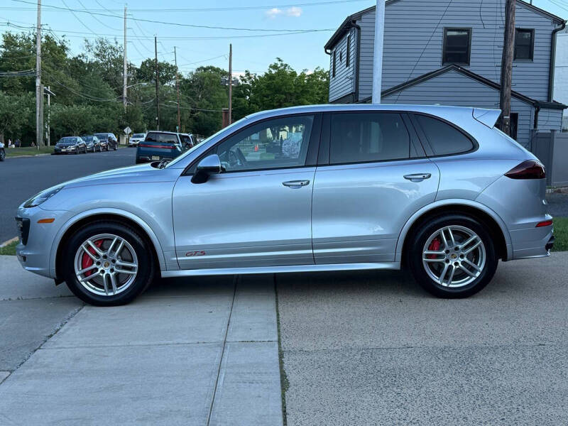 2017 Porsche Cayenne GTS