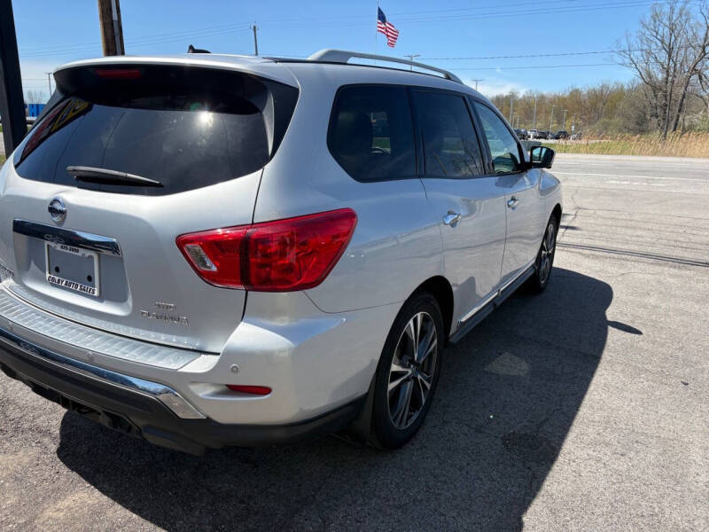 2017 Nissan Pathfinder Platinum