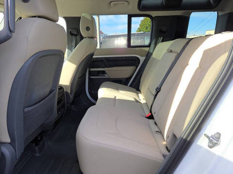 2024 Land Rover Defender 110 P300 S