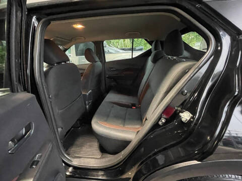 2019 Nissan Kicks SR