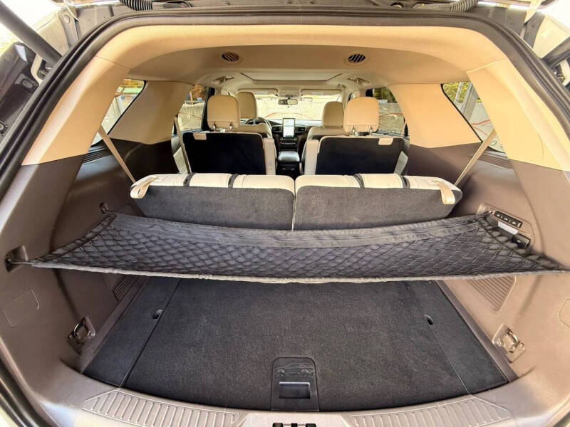 2020 Ford Explorer Platinum