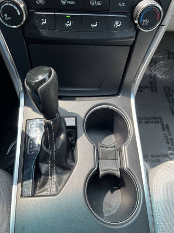 2017 Toyota Camry LE